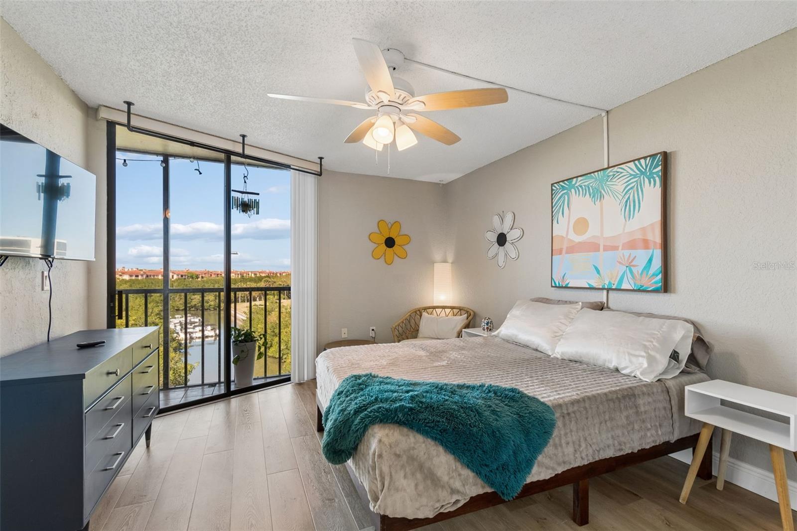 COVE CAY VILLAGE III - Residential