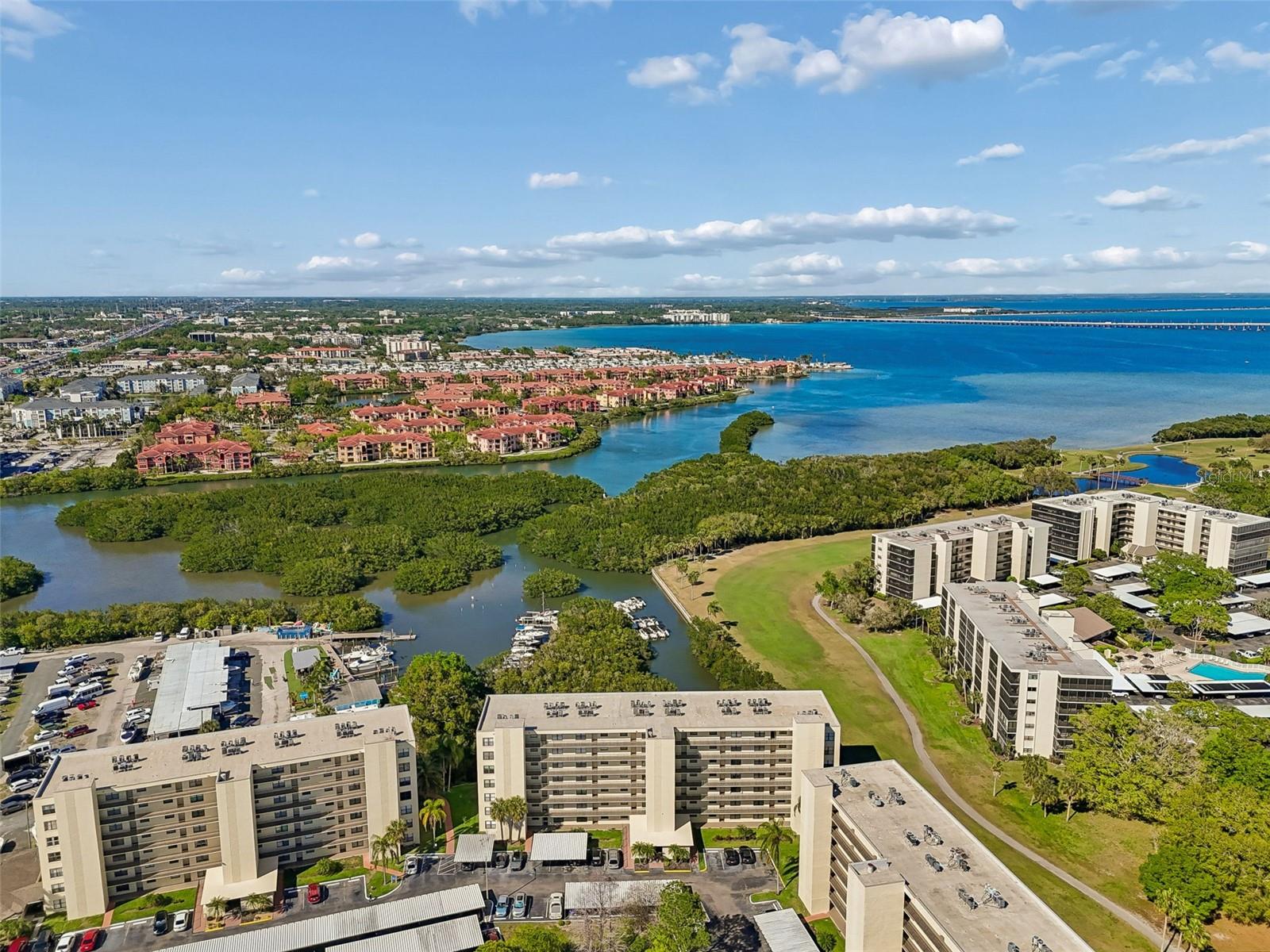 COVE CAY VILLAGE III - Residential