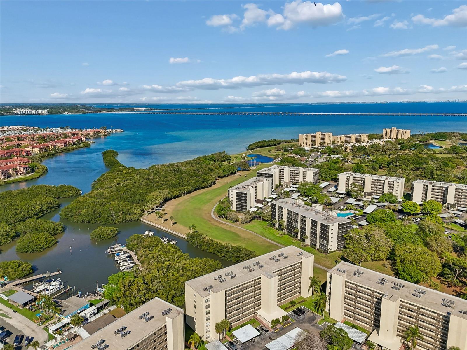 COVE CAY VILLAGE III - Residential