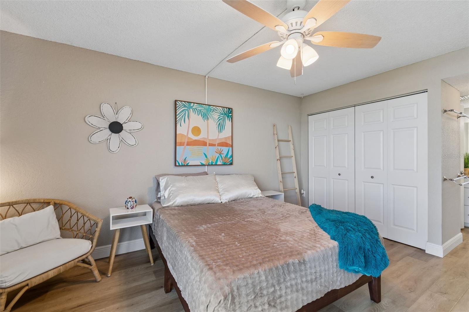 COVE CAY VILLAGE III - Residential