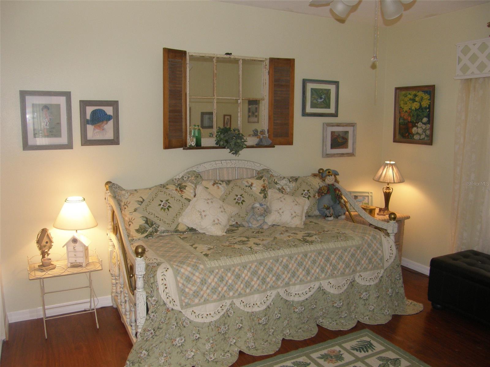 Florida Shores 01 - Residential