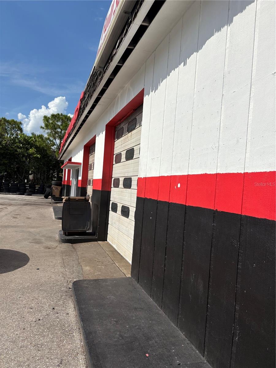 1308 TAMIAMI TRAIL
