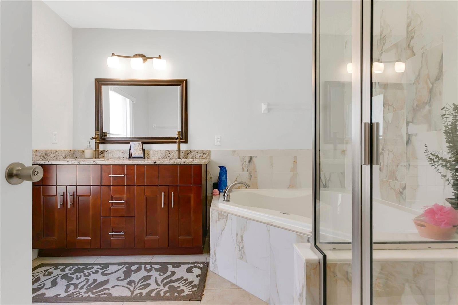 LAKE KEHOE PRESERVE 45/87 - Residential