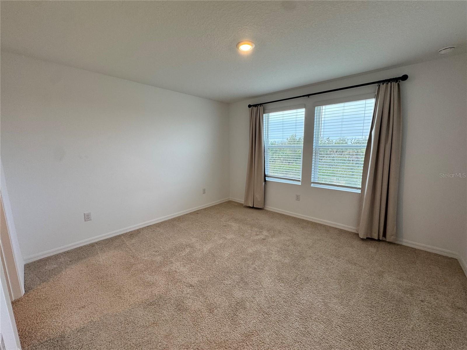 ARTISAN LAKES EDGESTONE NORTH PH I & II - Residential Lease