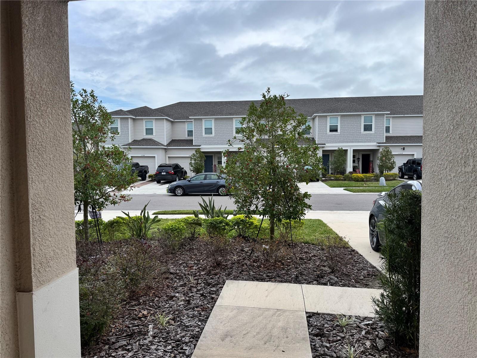 ARTISAN LAKES EDGESTONE NORTH PH I & II - Residential Lease