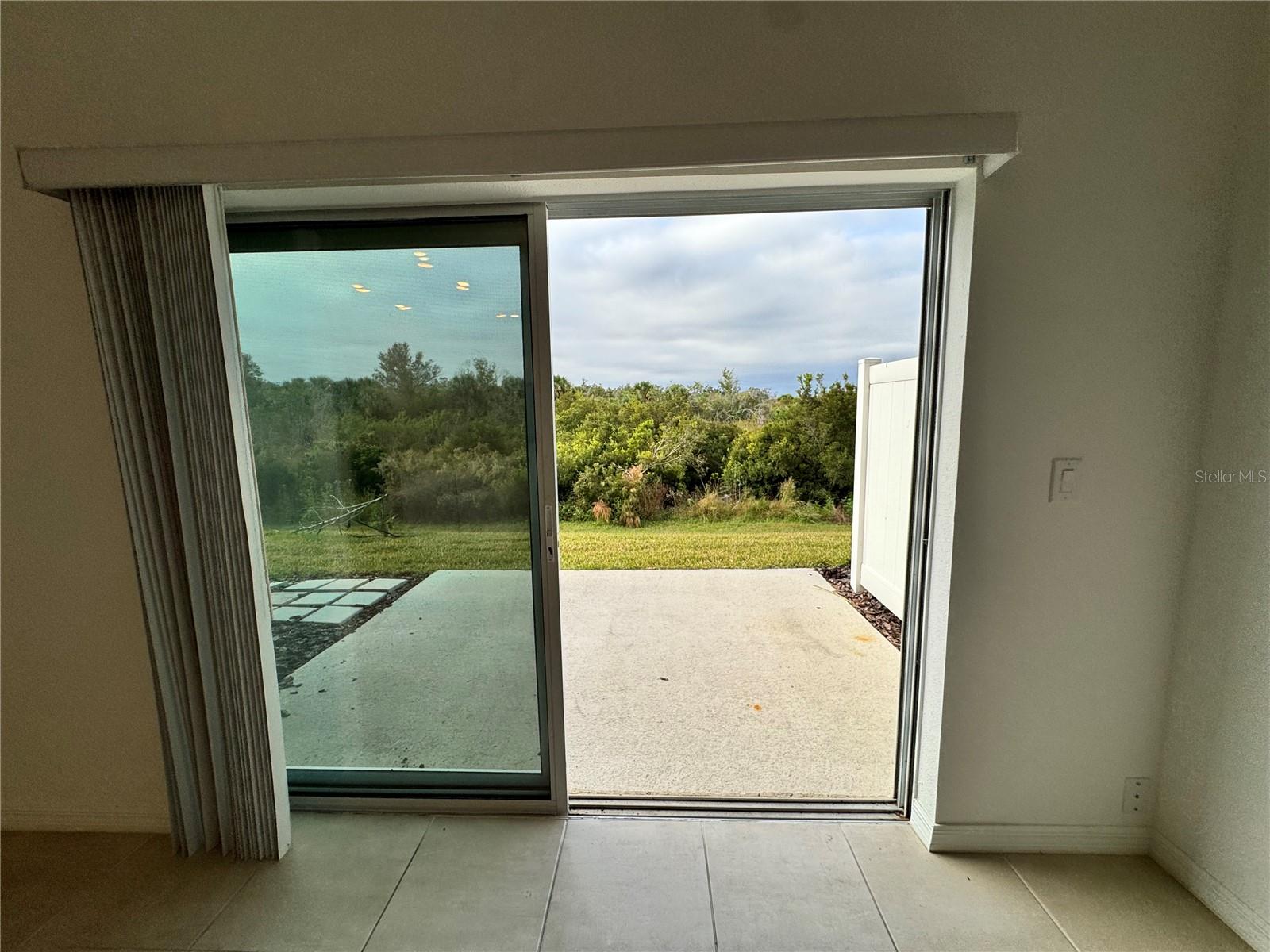 ARTISAN LAKES EDGESTONE NORTH PH I & II - Residential Lease