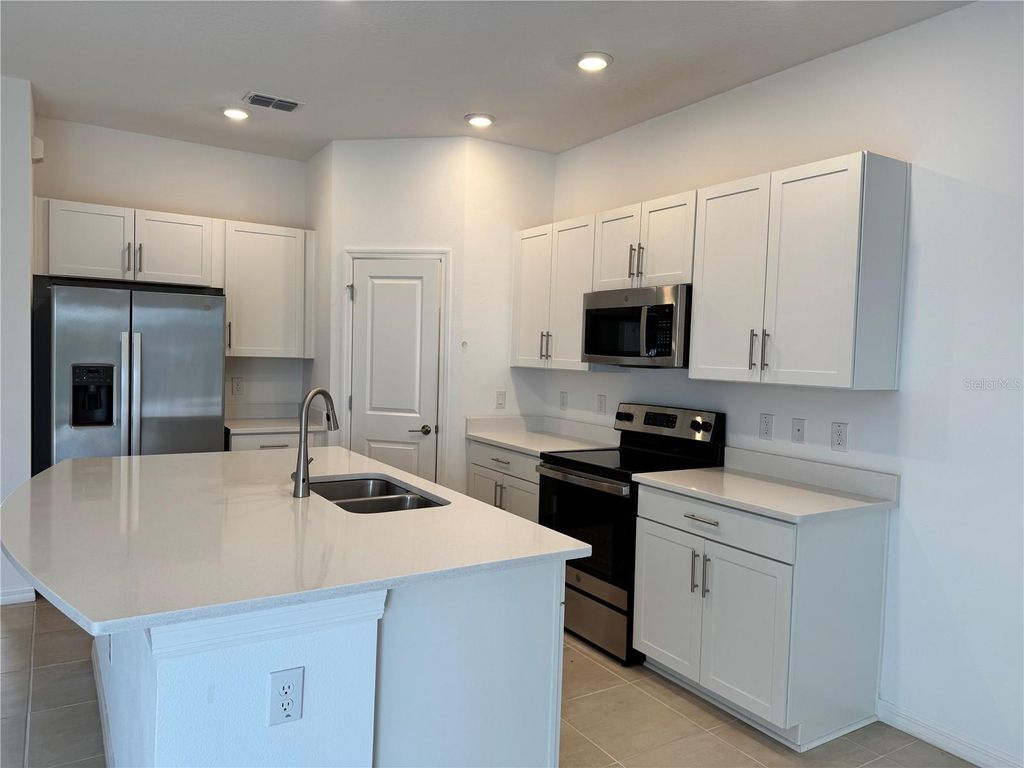 Photo of 11751 Glenside Terrace, Palmetto, FL 34221 (MLS # TB8456607)