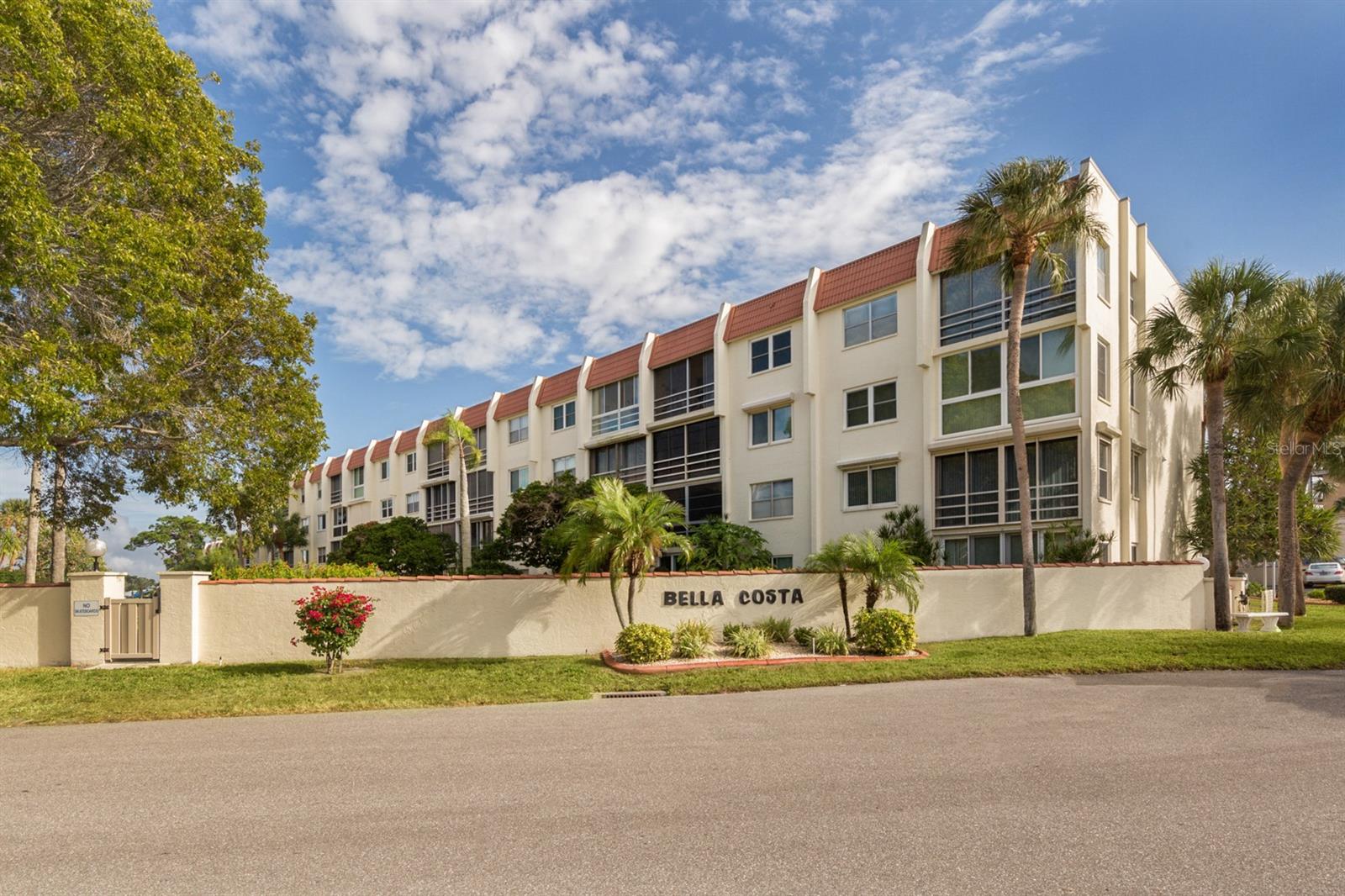 BELLA COSTA II - Residential