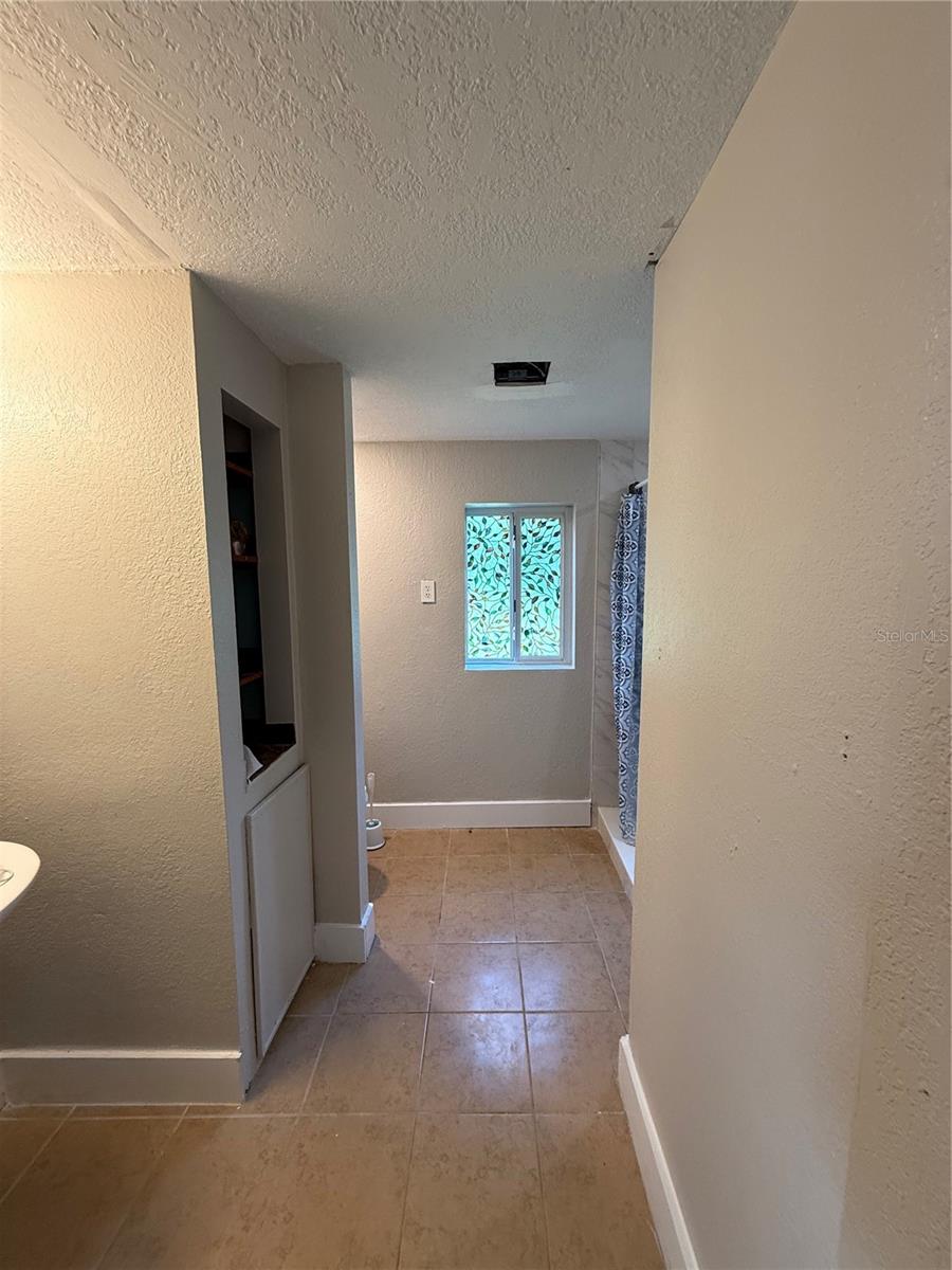 COUNTRY CLUB ESTATES SUB - Residential