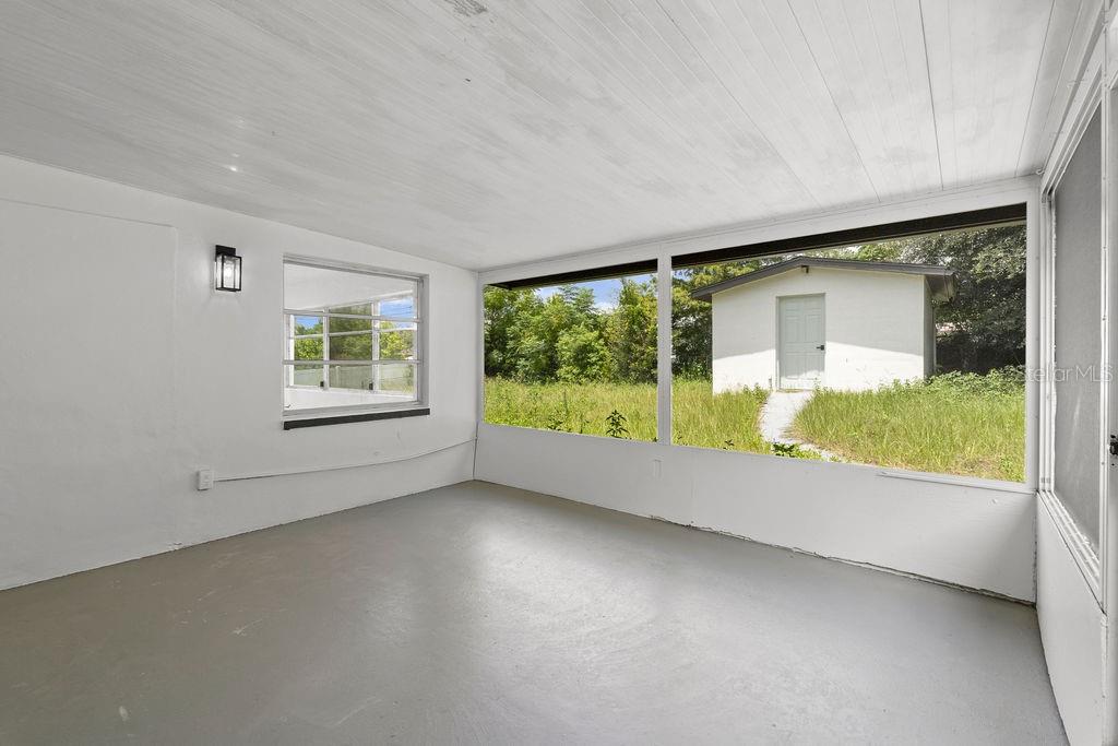 BEVERLY HILLS UNIT 04 - Residential