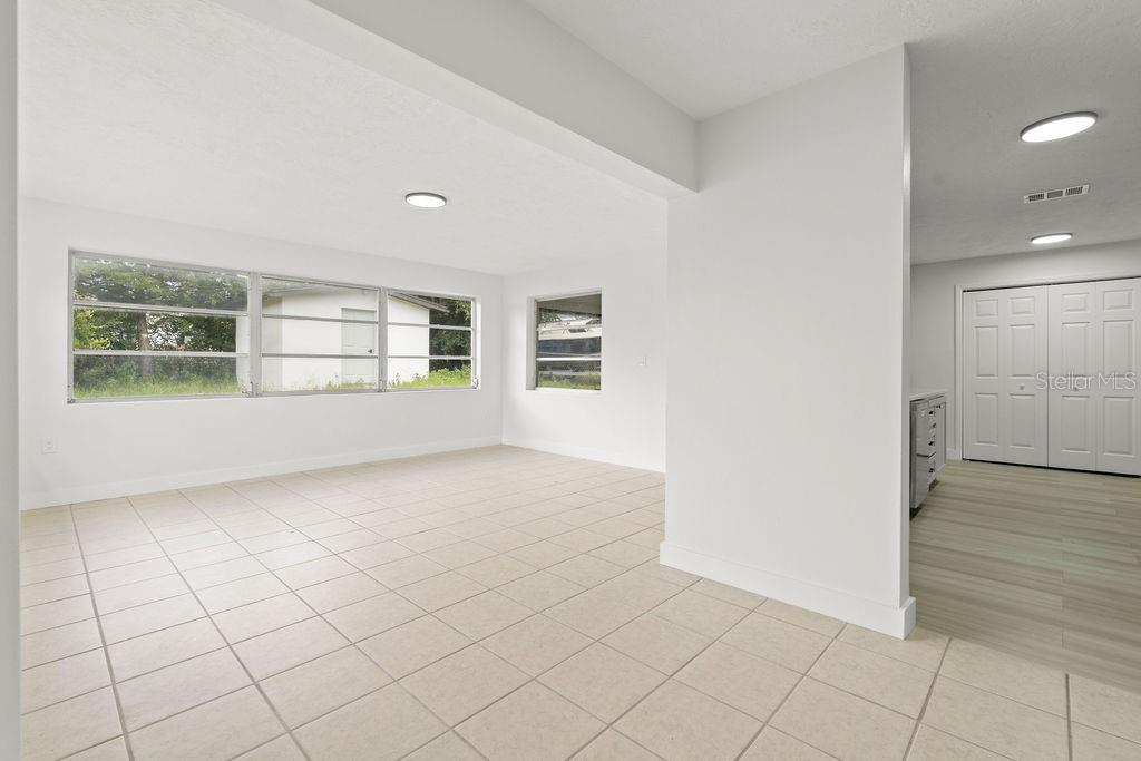 BEVERLY HILLS UNIT 04 - Residential