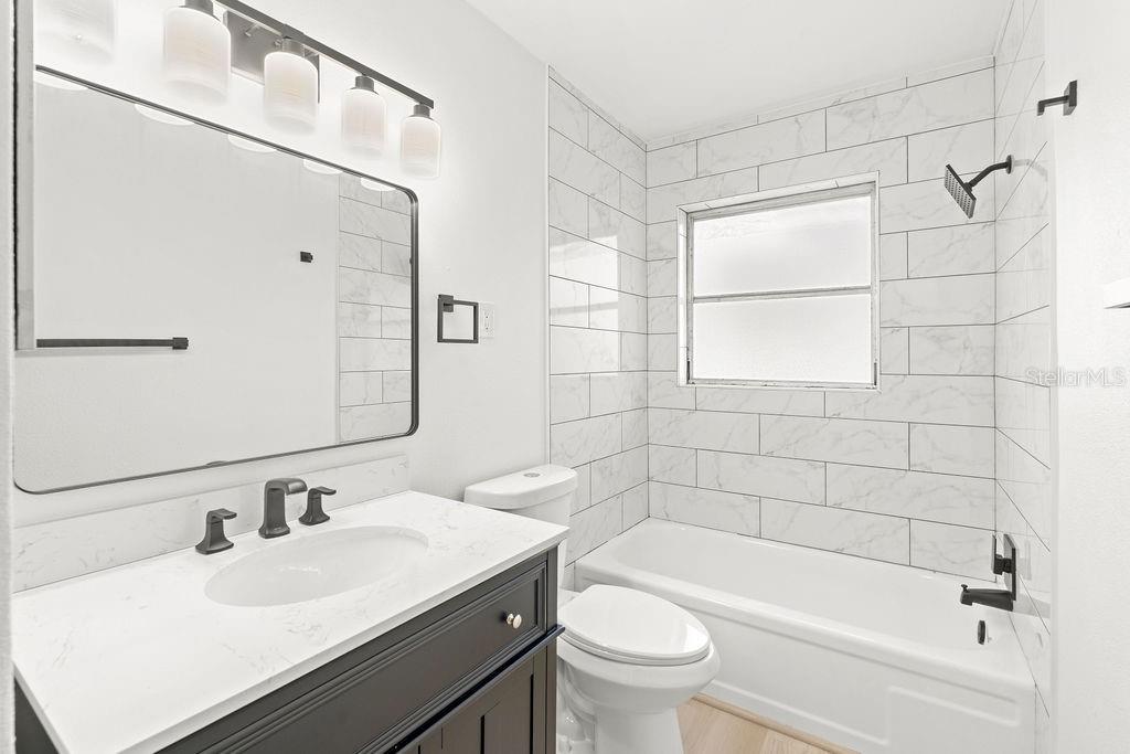 BEVERLY HILLS UNIT 04 - Residential