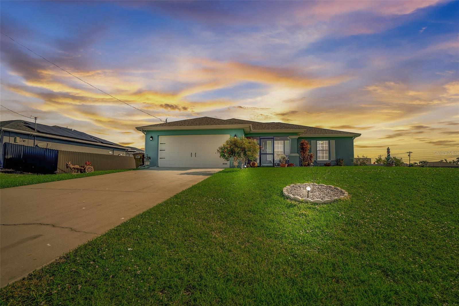 CAPE CORAL - Residential