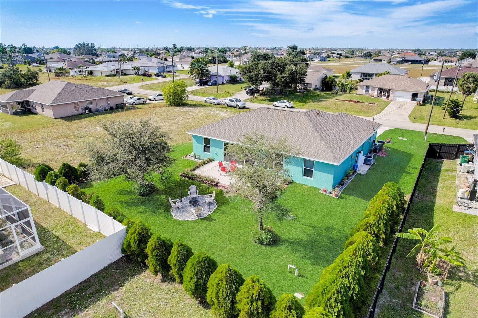 CAPE CORAL - Residential