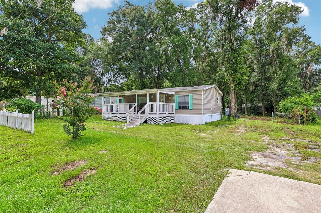 Photo of 4884 SE 146th Lane, Summerfield, FL 34491 (MLS # OM727100)