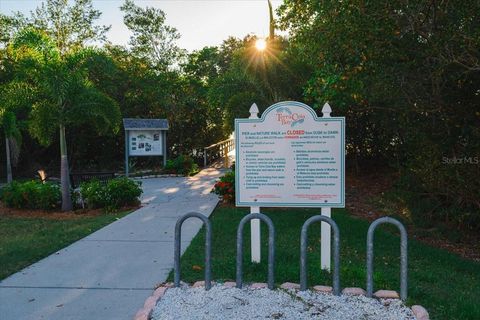 A home in PALMETTO