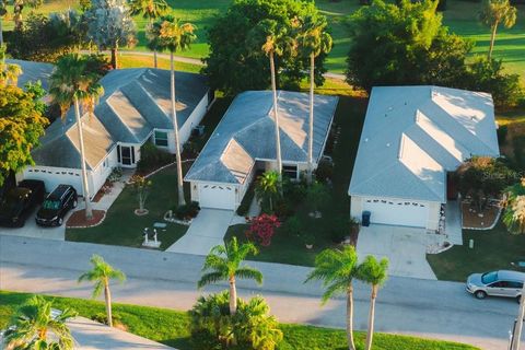 A home in PALMETTO