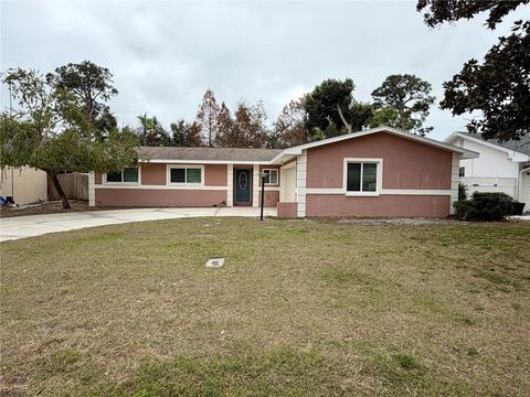 Photo of 13772 80th Avenue, Seminole, FL 33776 (MLS # TB8462435)