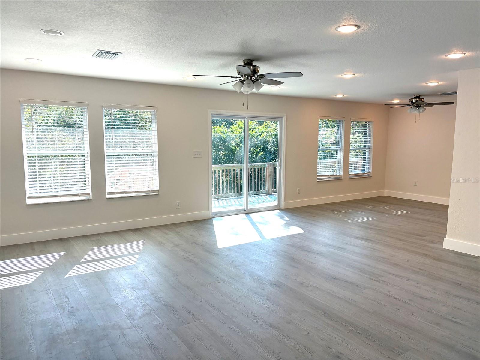 1521 NW 35 TERRACE