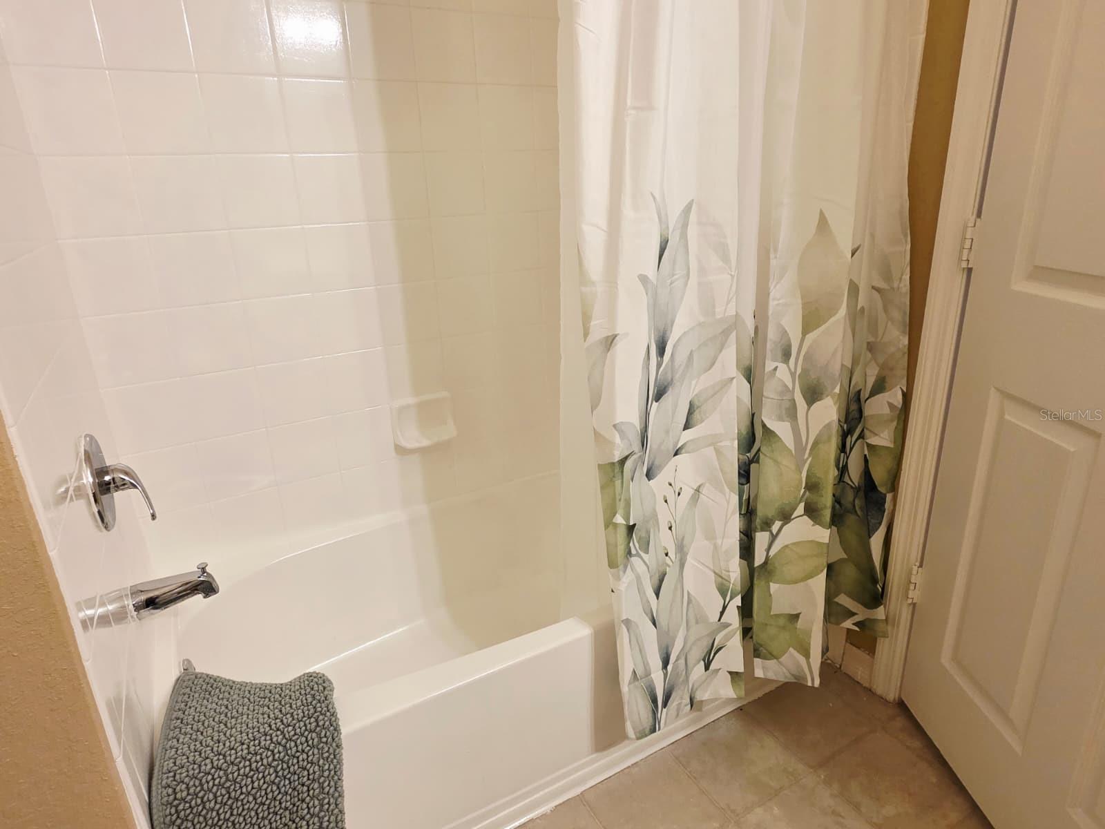 VILLAS AT SEVEN DWARFS LANE CONDO - Residential