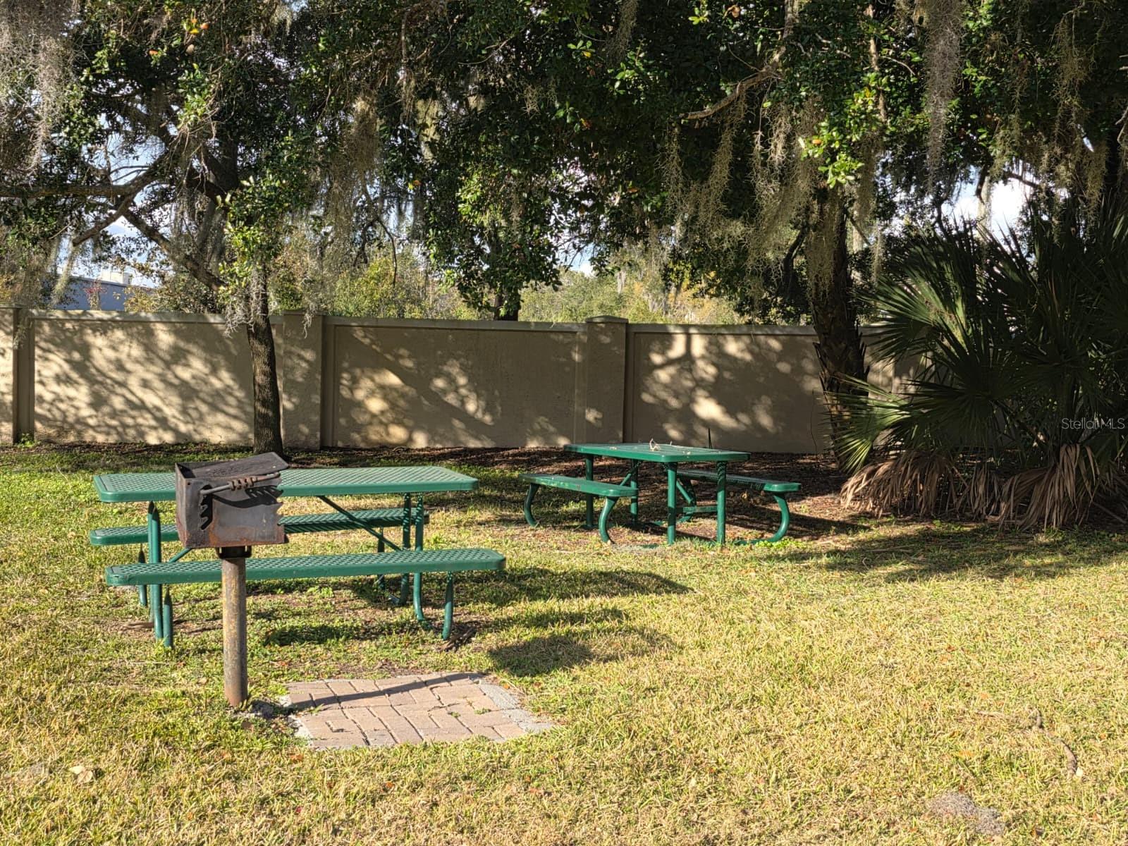 VILLAS AT SEVEN DWARFS LANE CONDO - Residential