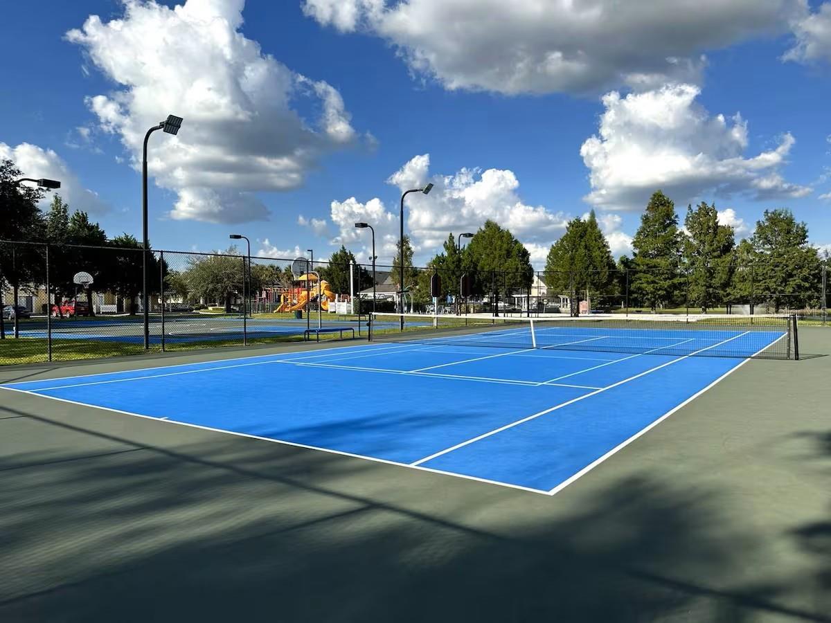 VILLAS AT SEVEN DWARFS LANE CONDO - Residential