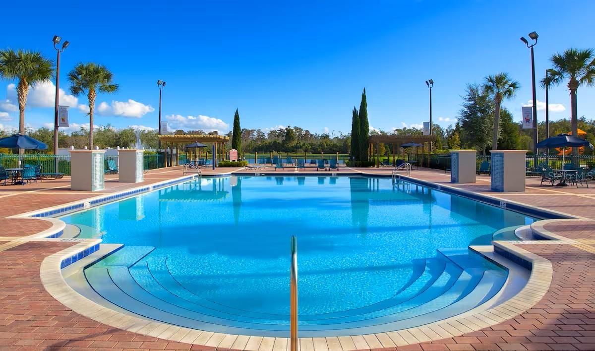 VILLAS AT SEVEN DWARFS LANE CONDO - Residential