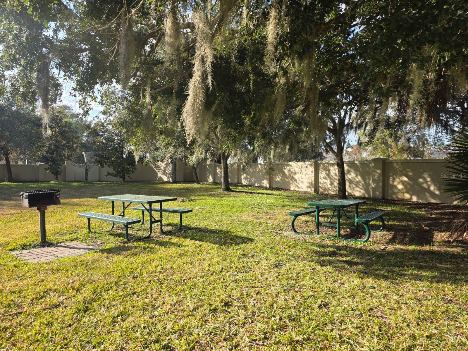 VILLAS AT SEVEN DWARFS LANE CONDO - Residential