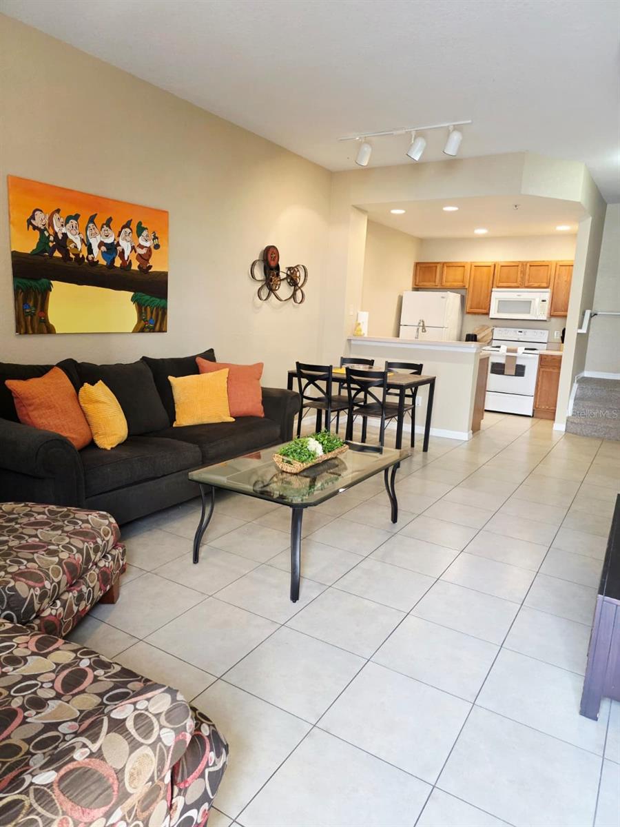 VILLAS AT SEVEN DWARFS LANE CONDO - Residential