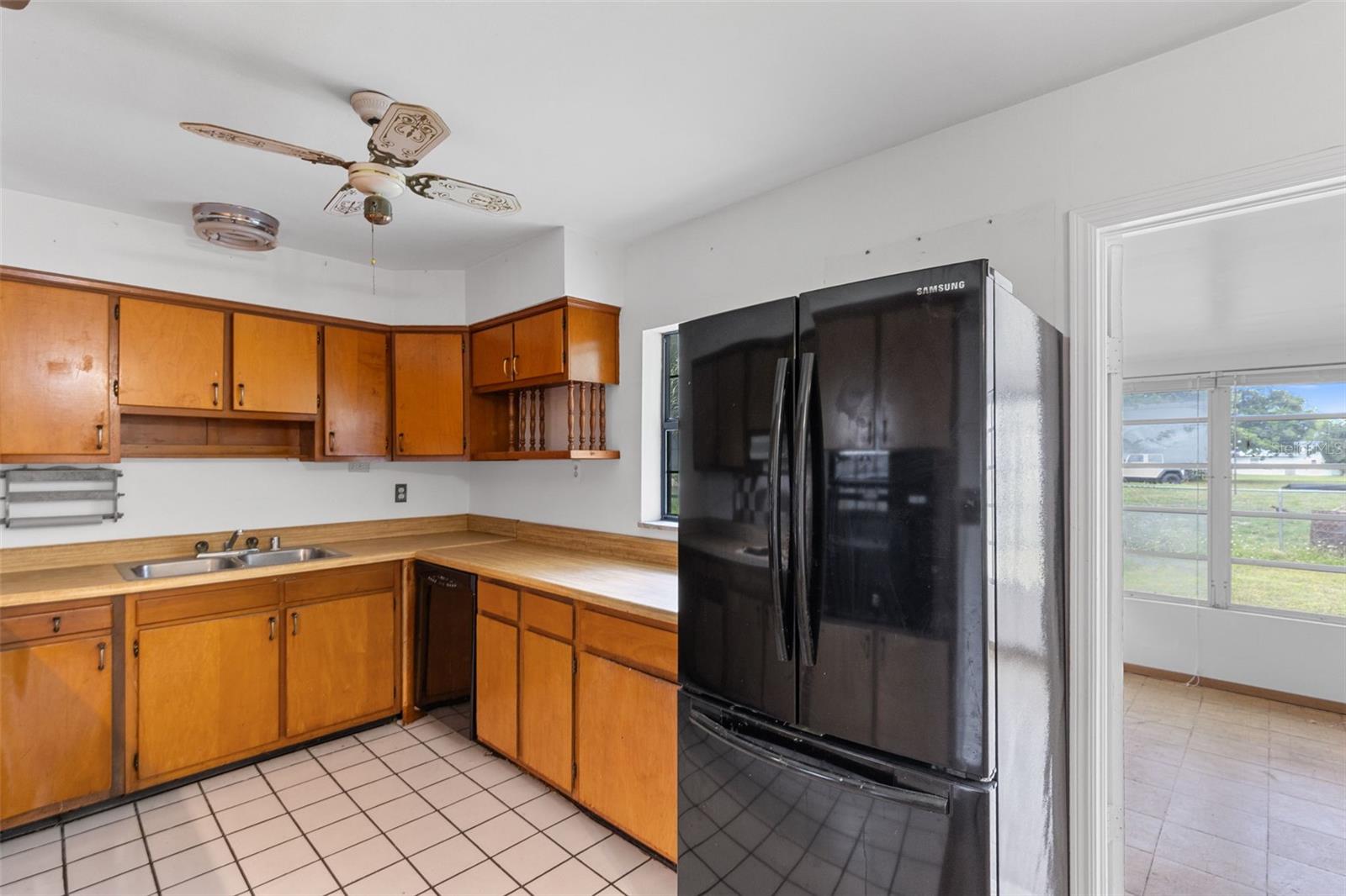 EL RANCHO PARK ADD BLK B - Residential
