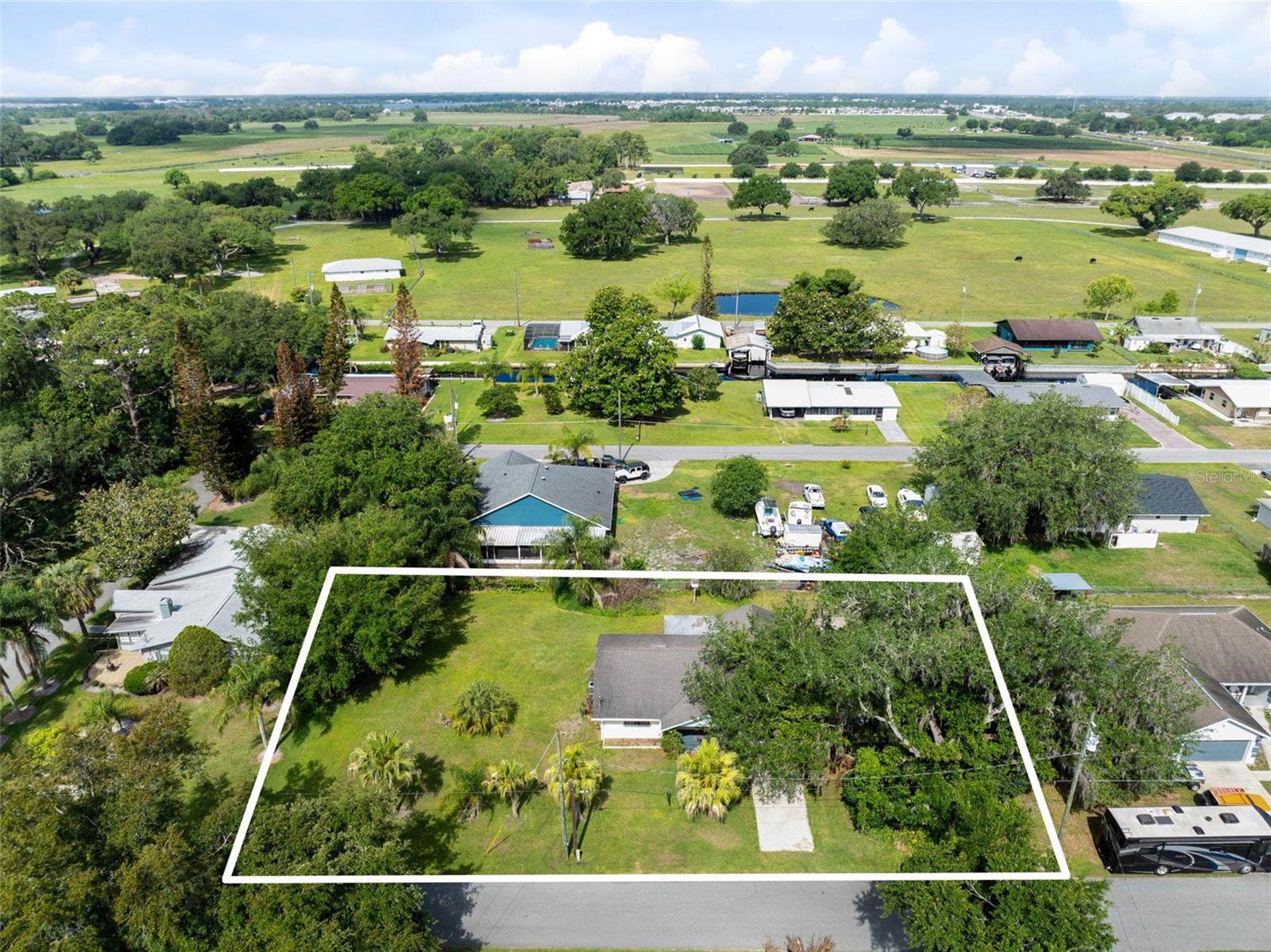 EL RANCHO PARK ADD BLK B - Residential