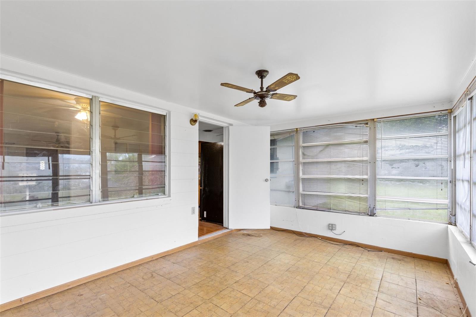 EL RANCHO PARK ADD BLK B - Residential