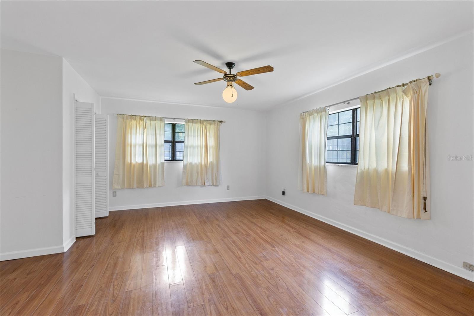 EL RANCHO PARK ADD BLK B - Residential