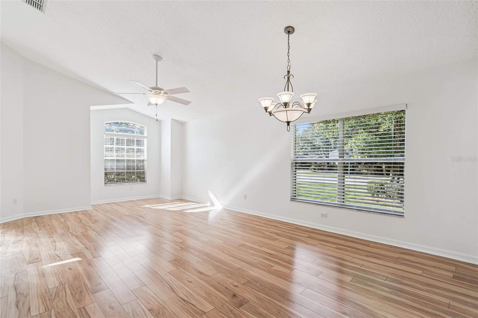 LOST LAKE ESTATES - Residential