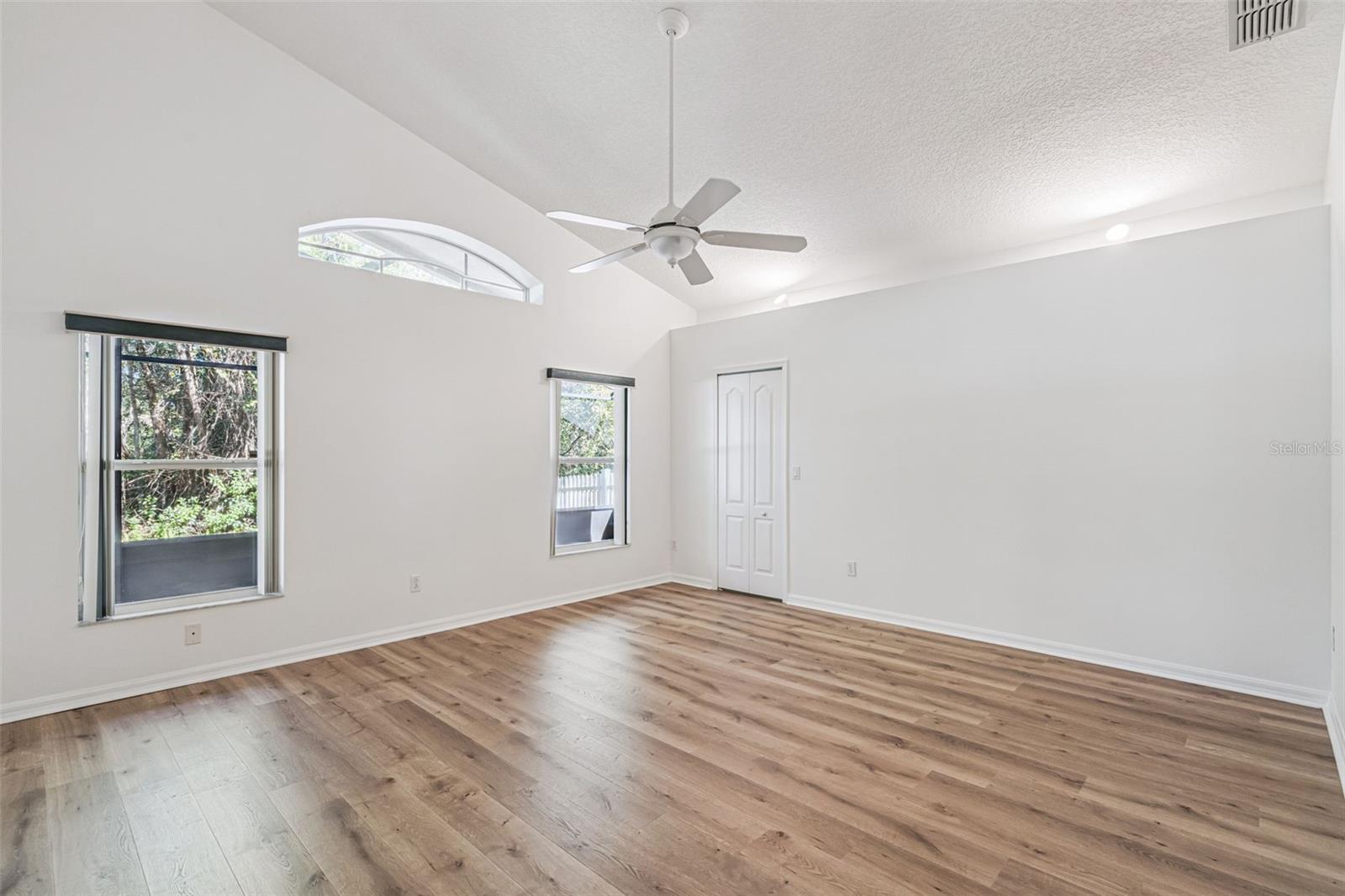 LOST LAKE ESTATES - Residential