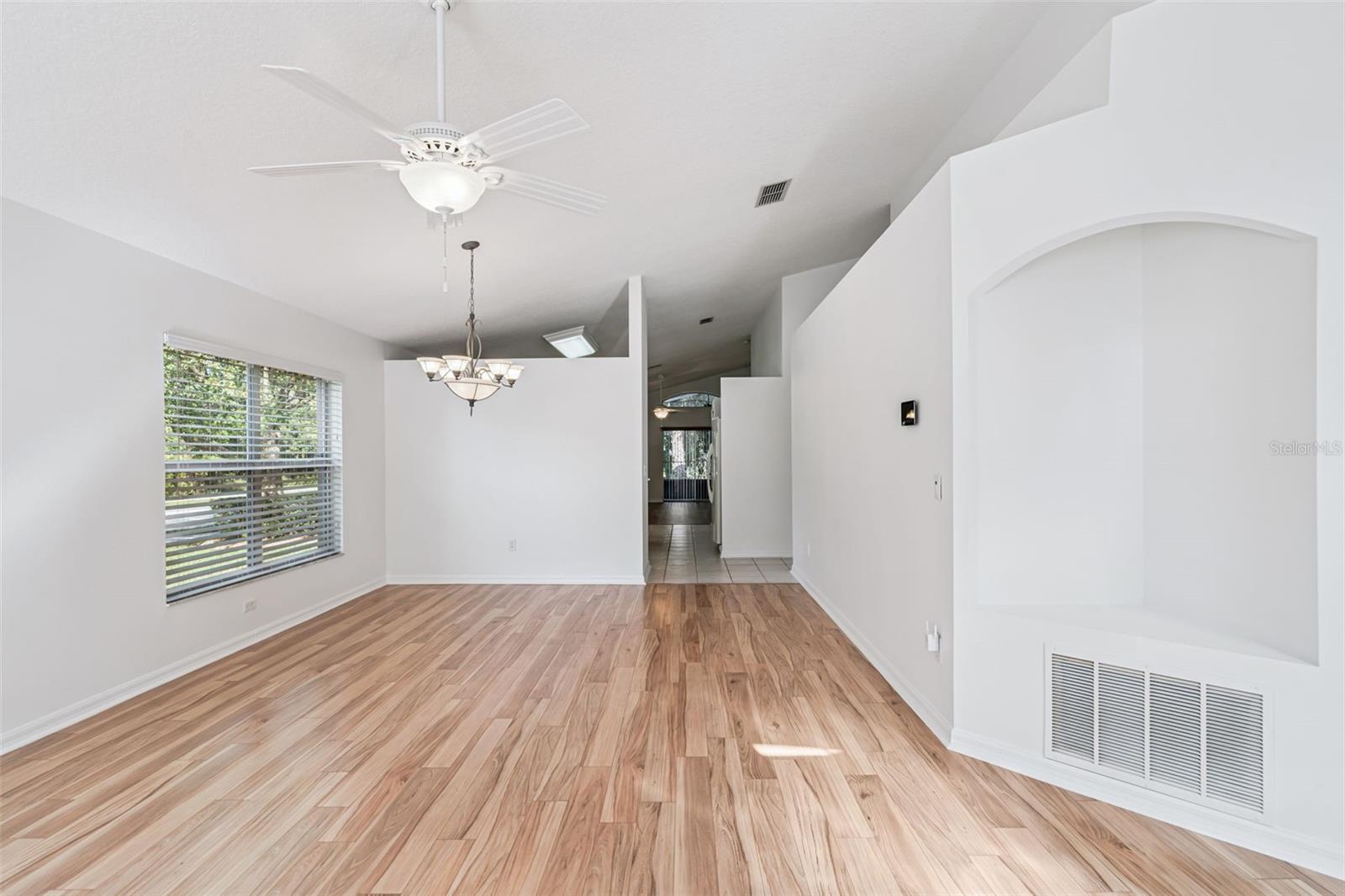 LOST LAKE ESTATES - Residential