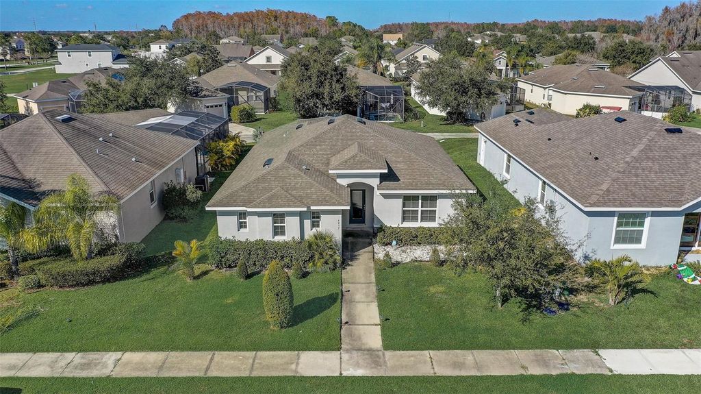 Photo of 4957 Castle Street E, Kissimmee, FL 34758 (MLS # O6371293)