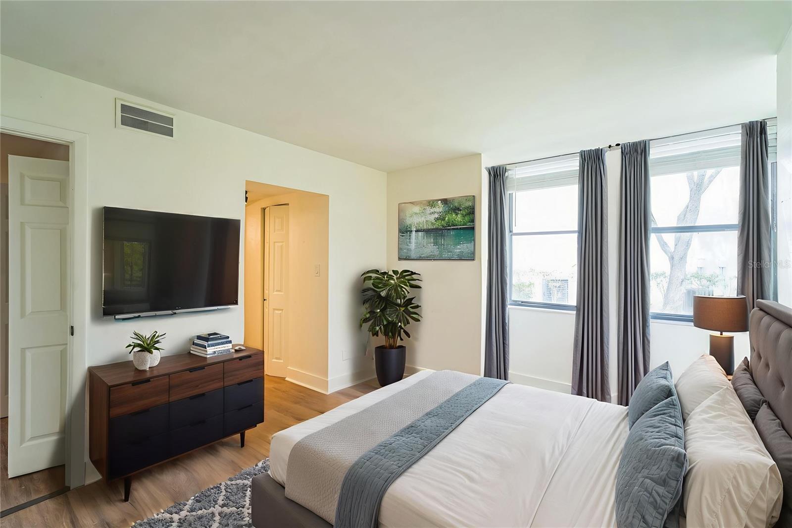 1967 CORMORANT COURT 516