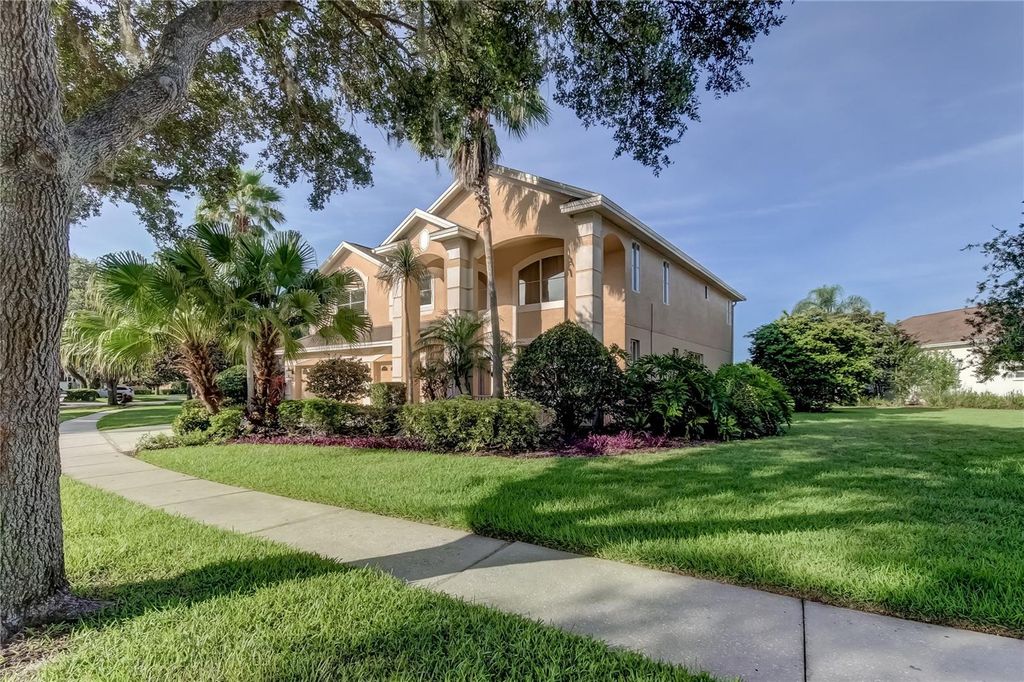 Photo of 3322 Cypress Landing Drive, Valrico, FL 33596 (MLS # TB8389128)