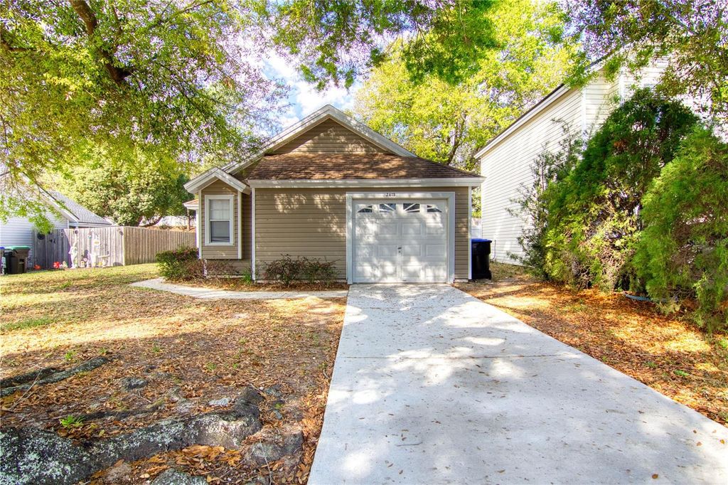 Photo of 7613 Pacific Heights Circle, Orlando, FL 32835 (MLS # O6390898)