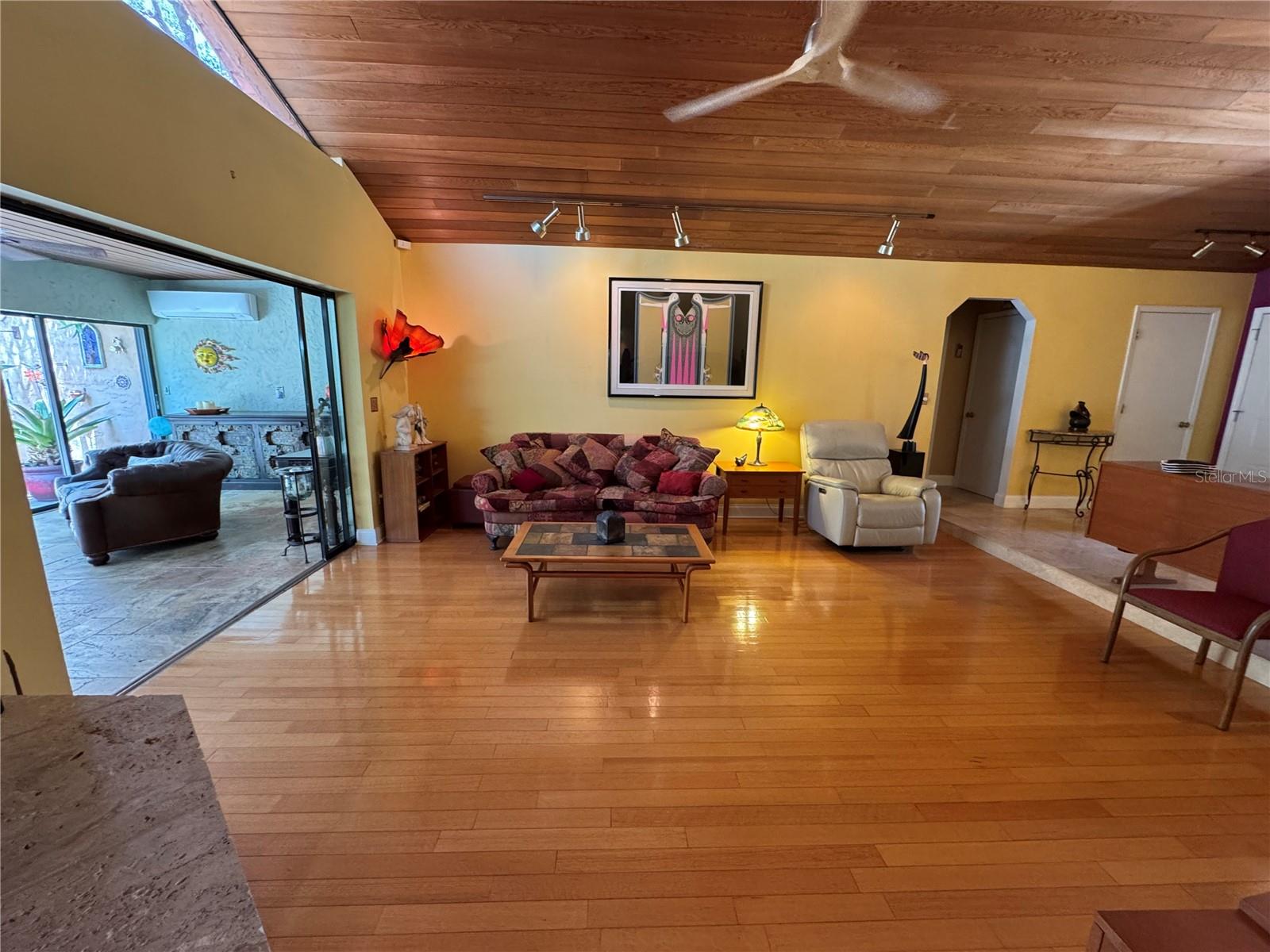 913 RED FOX ROAD