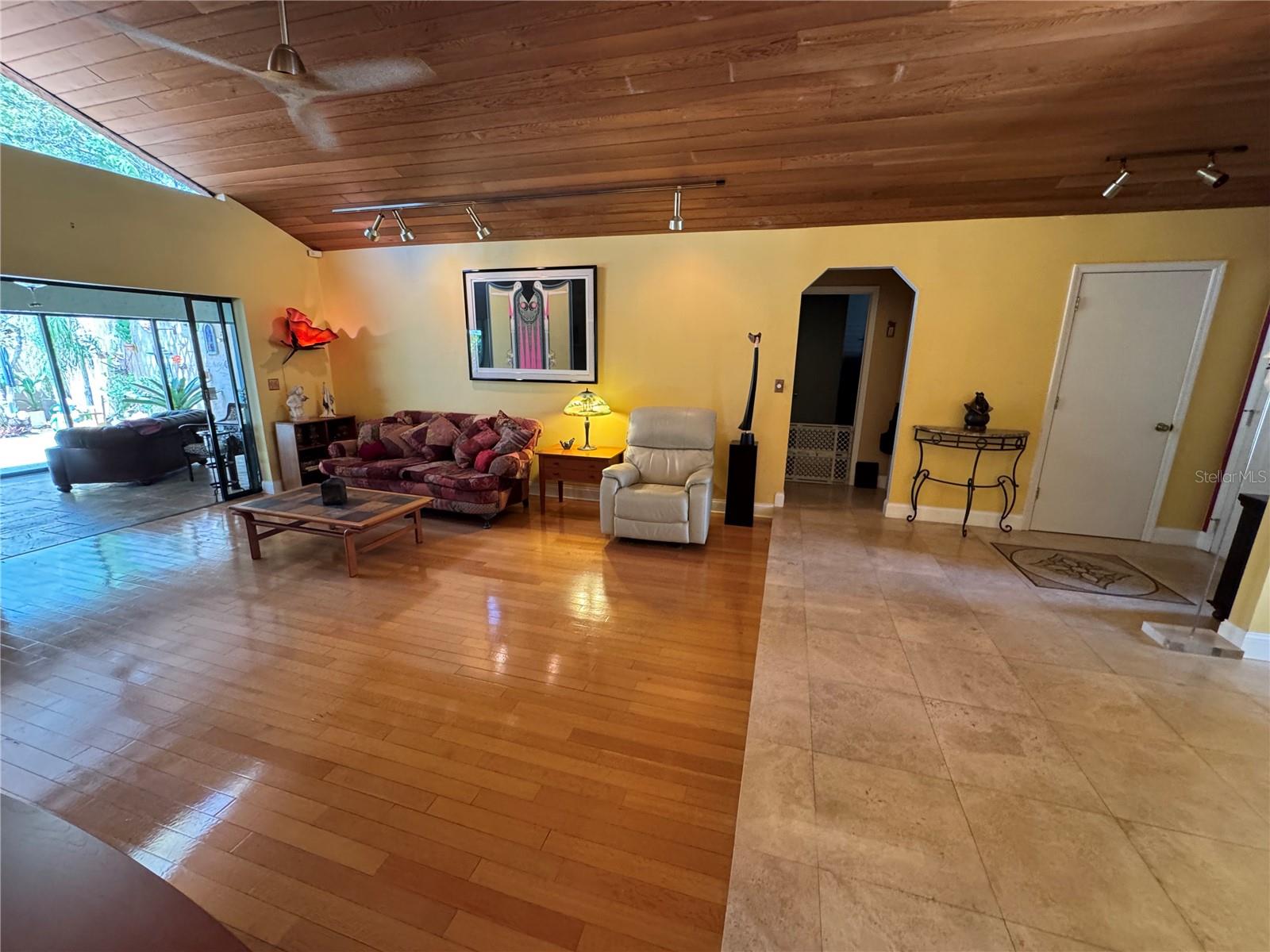 913 RED FOX ROAD