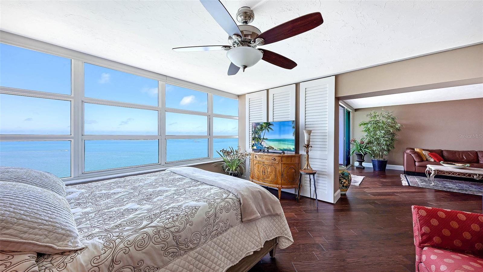 CONDO ON THE BAY TOWER II - Residential