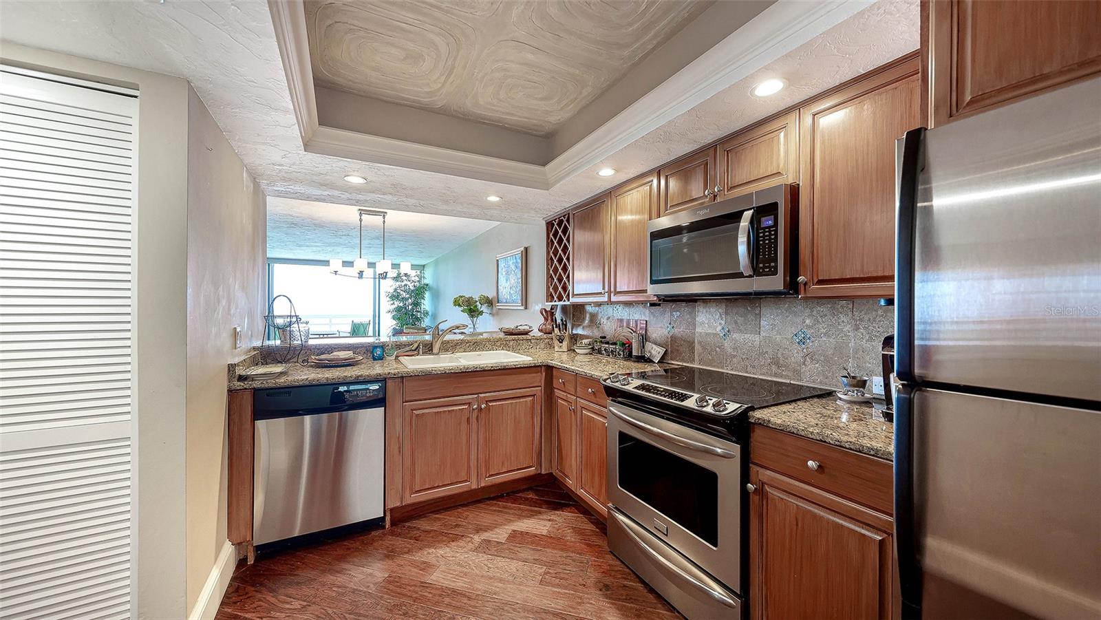 CONDO ON THE BAY TOWER II - Residential