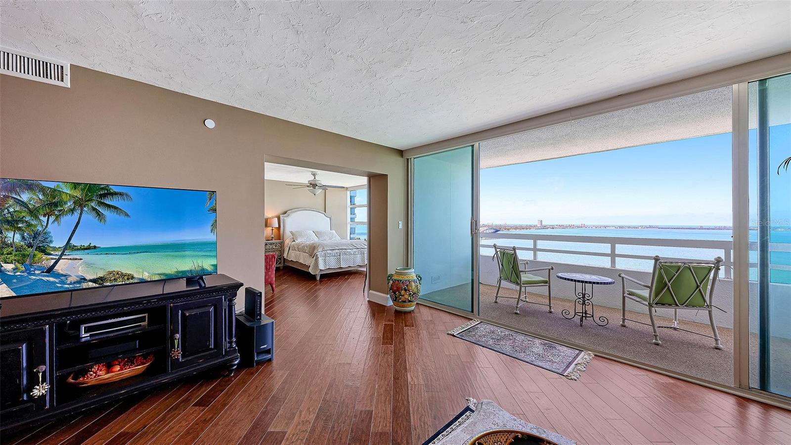 CONDO ON THE BAY TOWER II - Residential