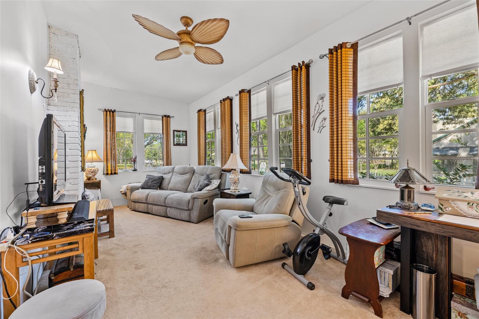 UNIVERSITY TERRACE DELAND - Residential