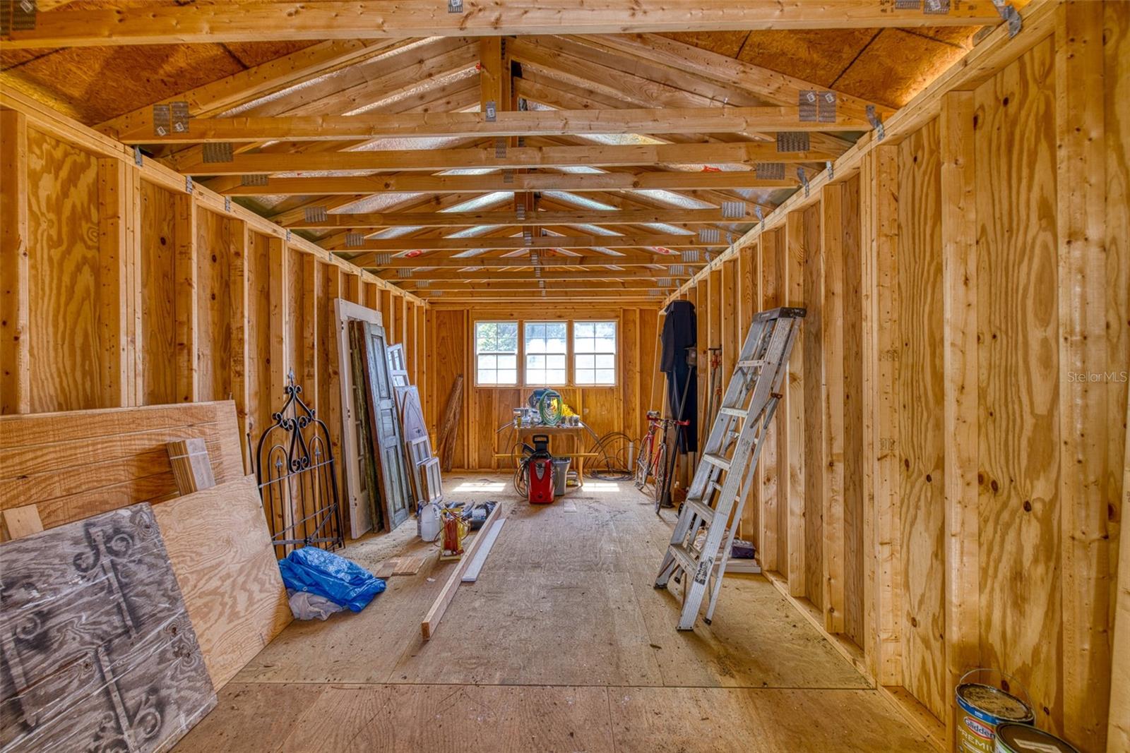 UNIVERSITY TERRACE DELAND - Residential