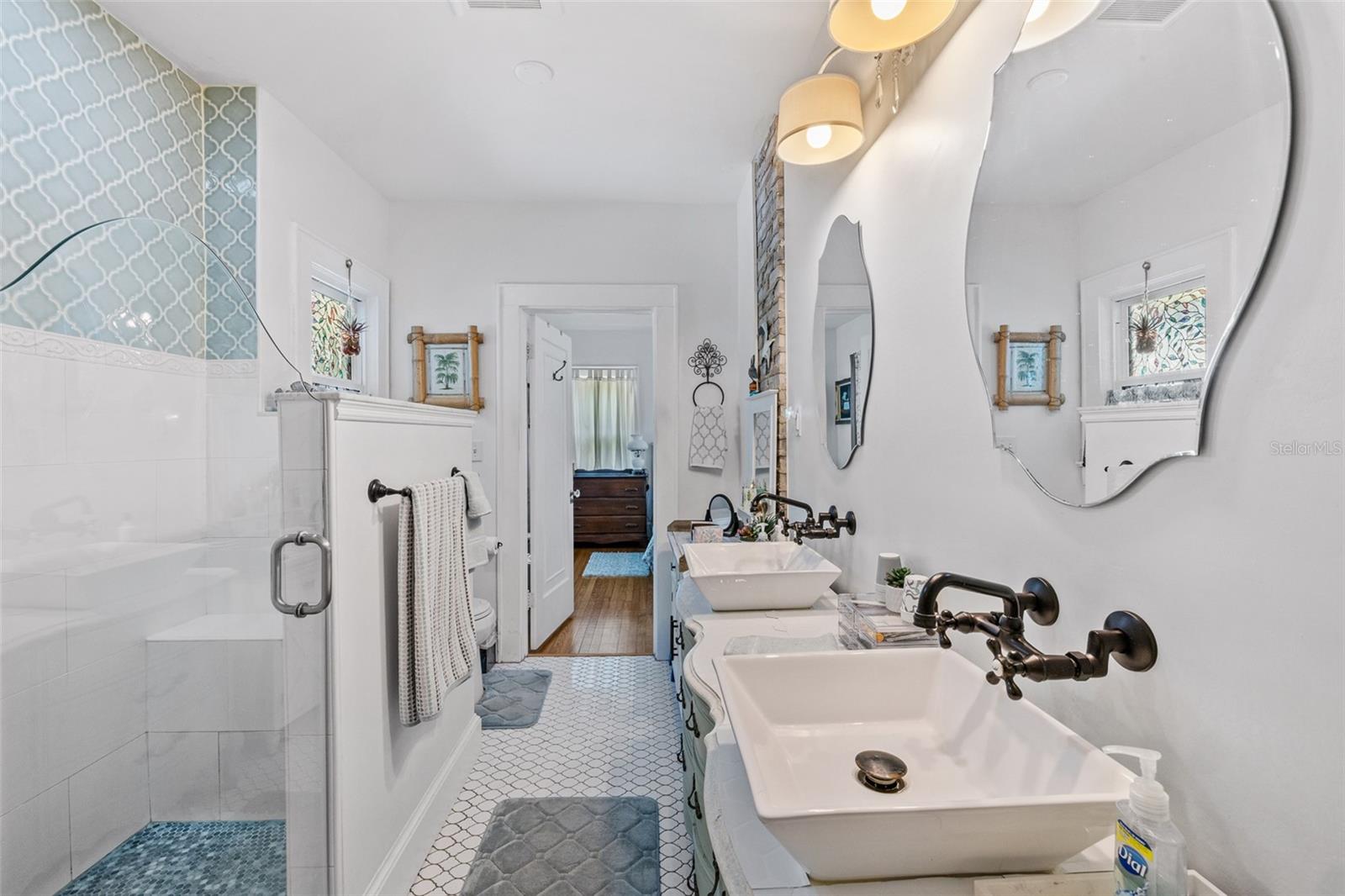 UNIVERSITY TERRACE DELAND - Residential