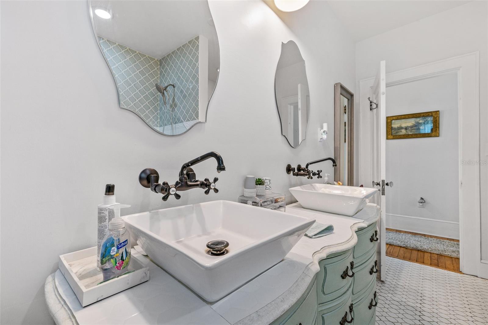 UNIVERSITY TERRACE DELAND - Residential