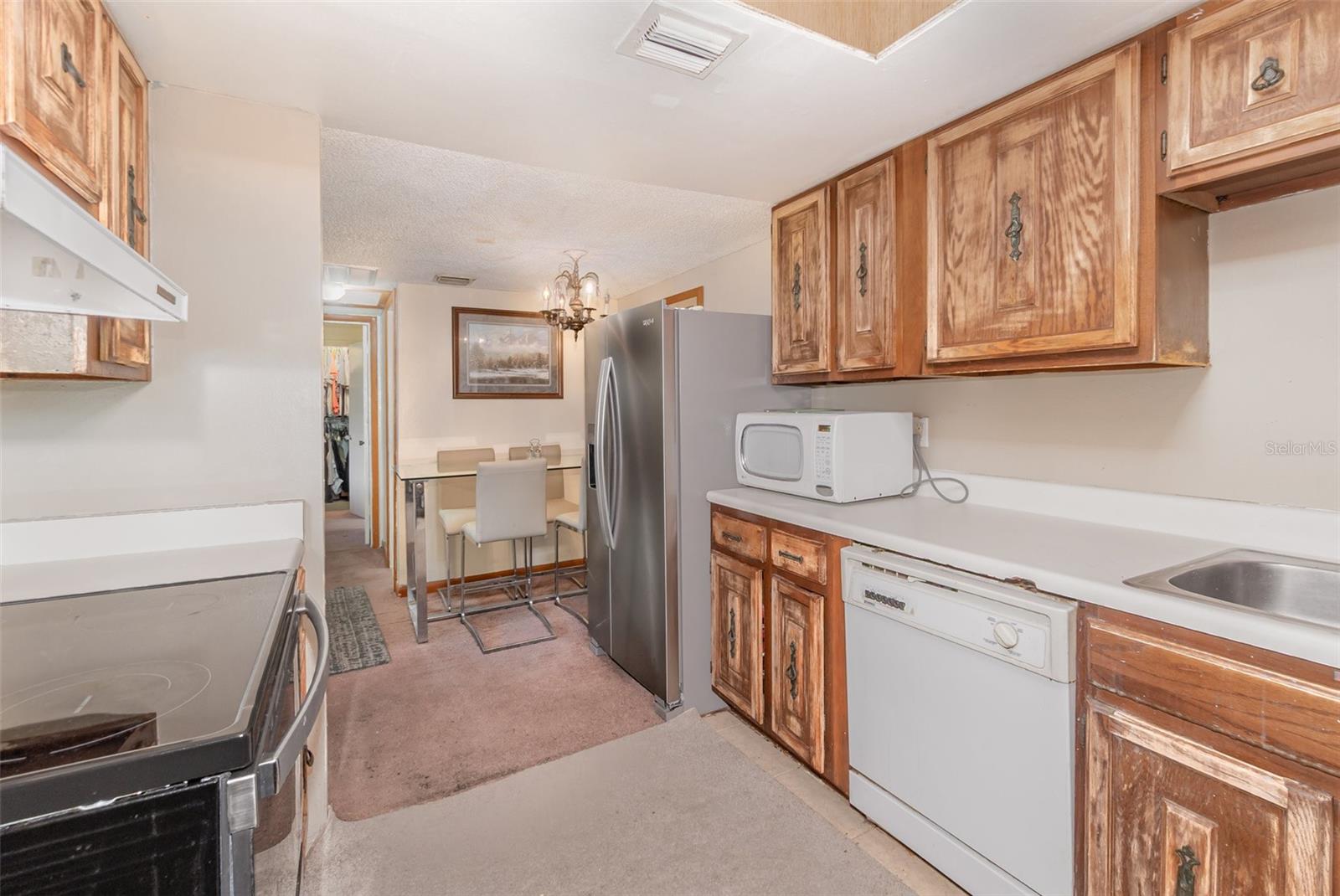 VILLAGE SQUARE CONDO - Residential